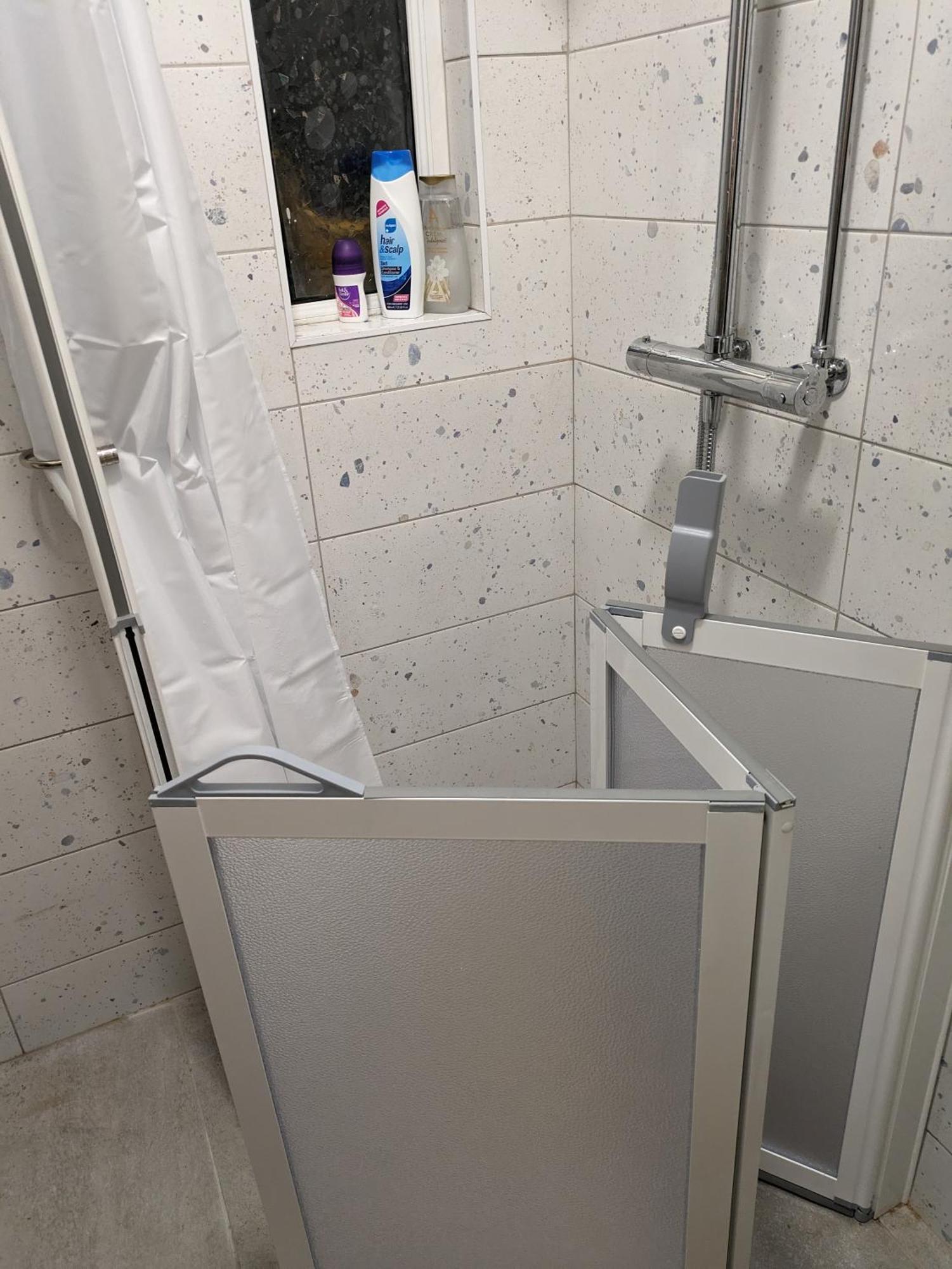 Maire Toireasa - Cosy Refurbished Property In The Gaeltacht Quarter Belfast Exteriör bild