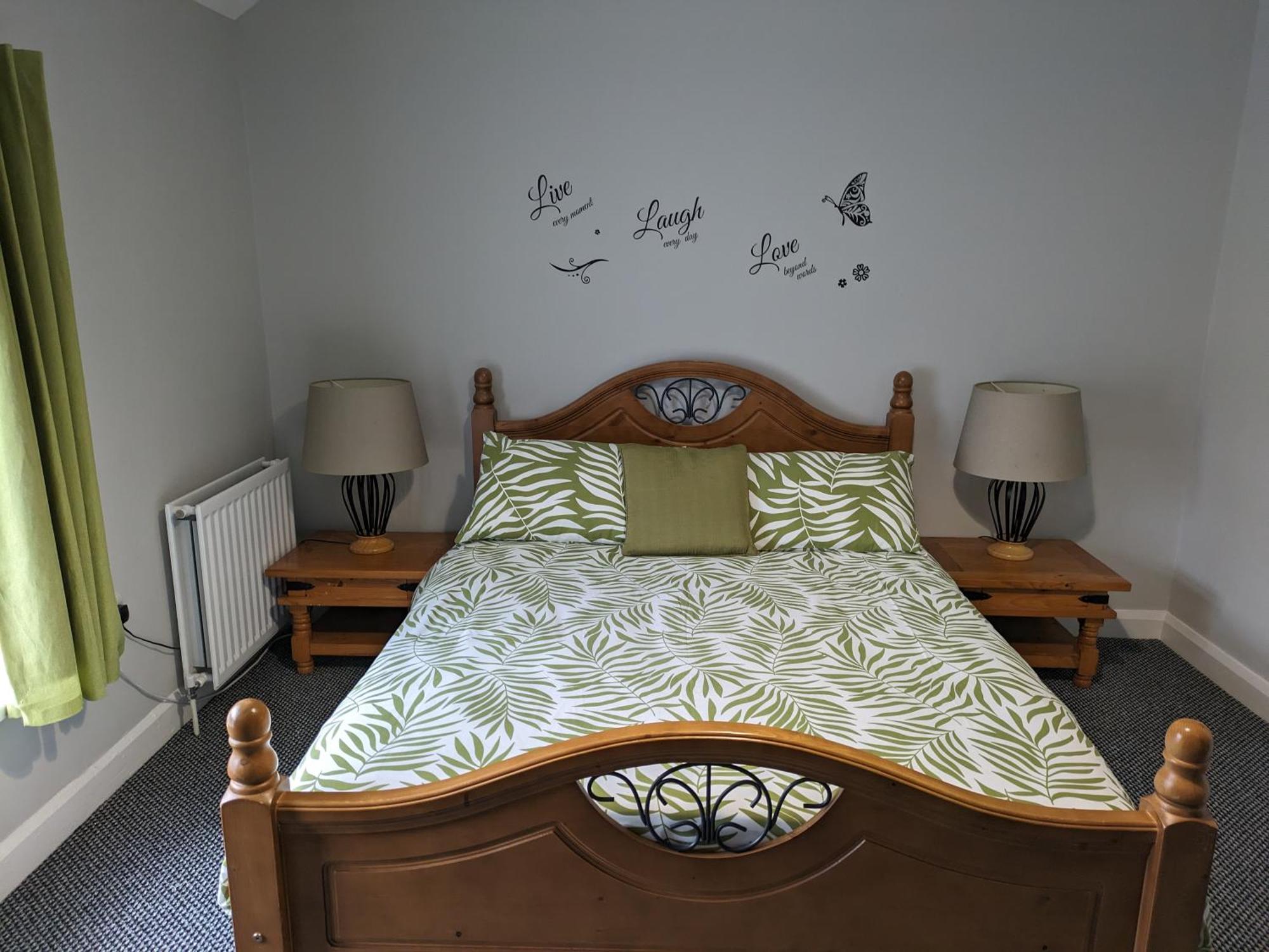 Maire Toireasa - Cosy Refurbished Property In The Gaeltacht Quarter Belfast Exteriör bild