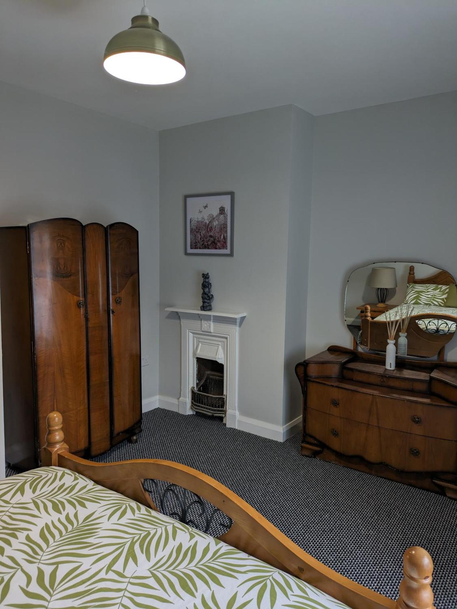 Maire Toireasa - Cosy Refurbished Property In The Gaeltacht Quarter Belfast Exteriör bild